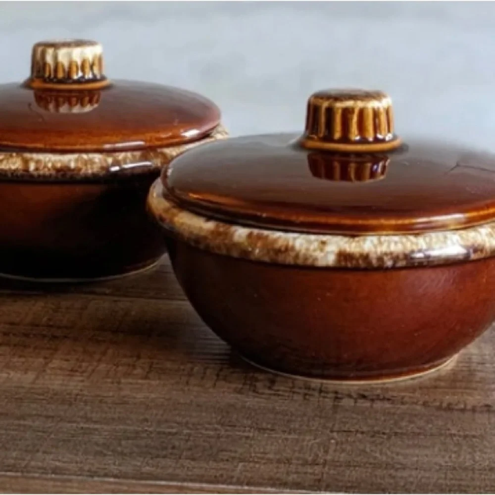 HULL POTTERY Oven Proof Brown Dip Glaze Set of 2 Chili Soup Bowls w/Handle